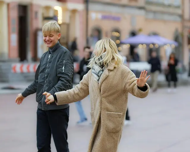 Les 5 tendances de vêtements jeunes à suivre maintenant