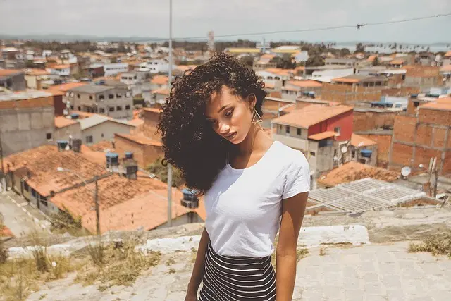 10 tendances de vêtements jeunes à suivre cet été