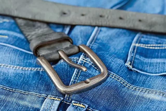 Comment porter des couleurs audacieuses avec des vêtements jeunes
