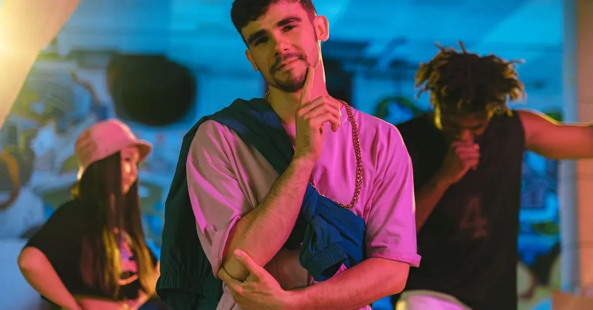 Les tendances incontournables des vêtements jeunes pour chaque saison