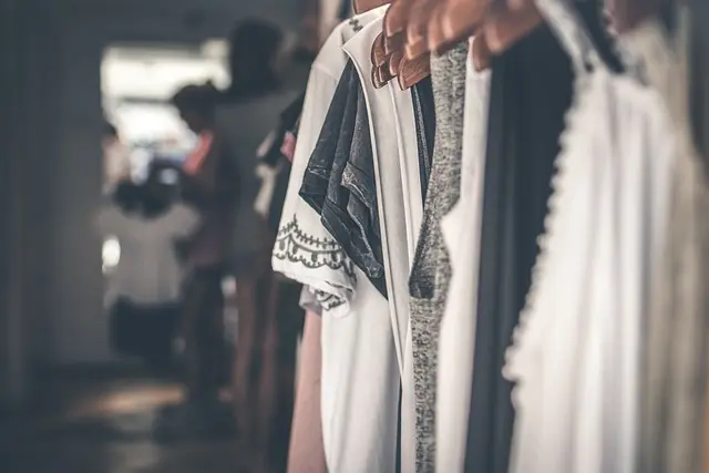 Les clés pour choisir des vêtements jeunes en fonction de son style