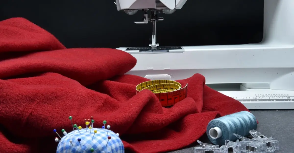 Techniques de couture de base pour personnaliser ses habits