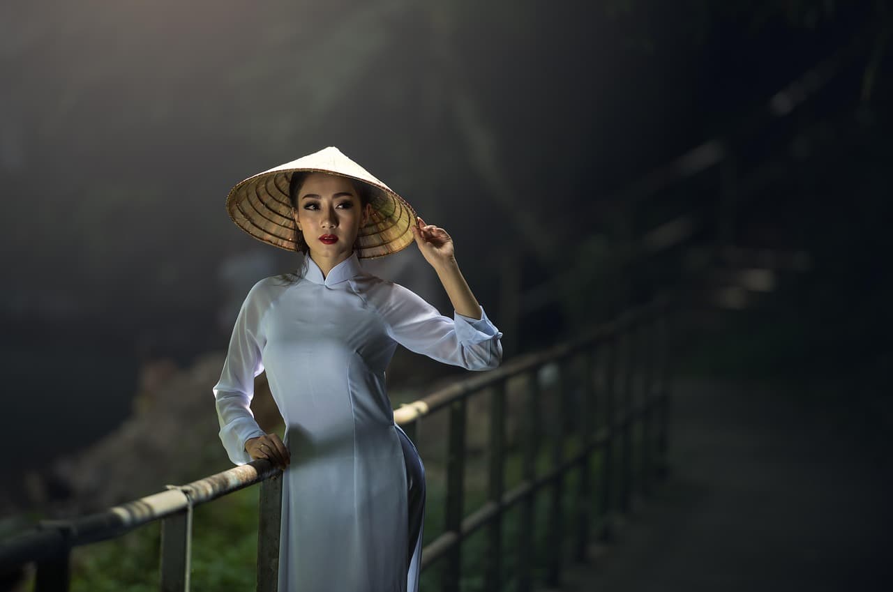 Comment créer une garde-robe capsule jeune et stylée